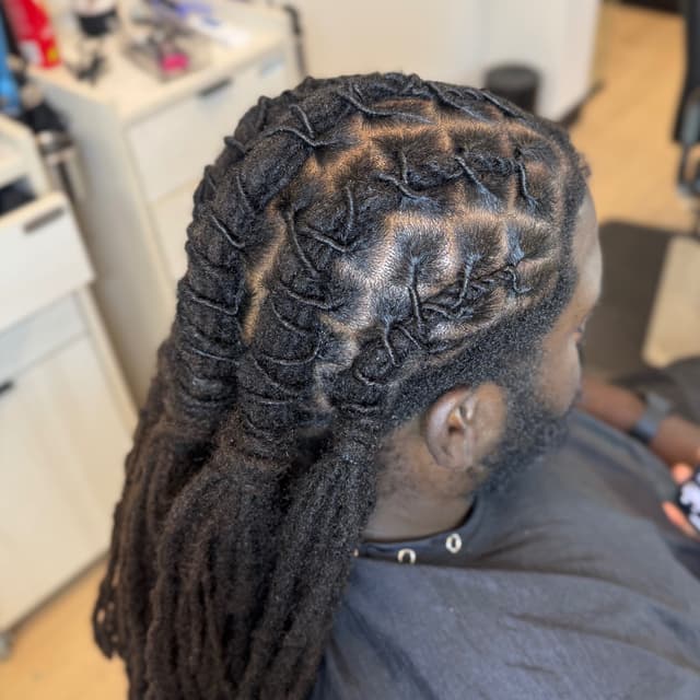 Basic Loc Membership at The Luna Look in Surprise, AZ