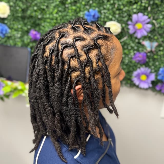 Retwist Only at The Luna Look in Surprise, AZ